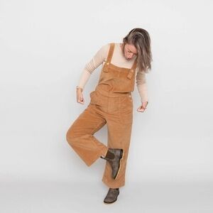 NWT Patagonia Stand Up Cropped Corduroy Overalls - Women's